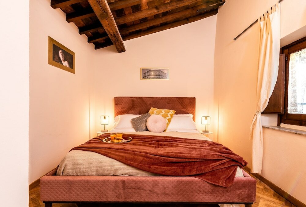 Фото New Florence palazzo - 3 Bedrooms - Private Terrace - Wifi