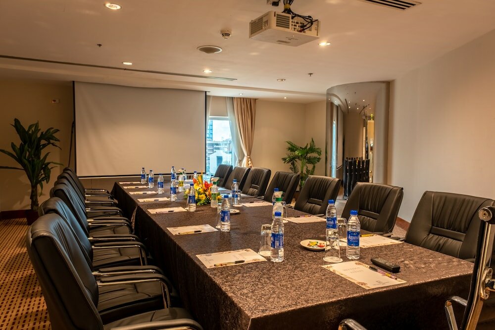 Фото Lagos Continental Hotel