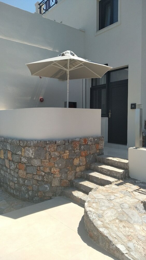 Фото Minois Boutique Hotel 