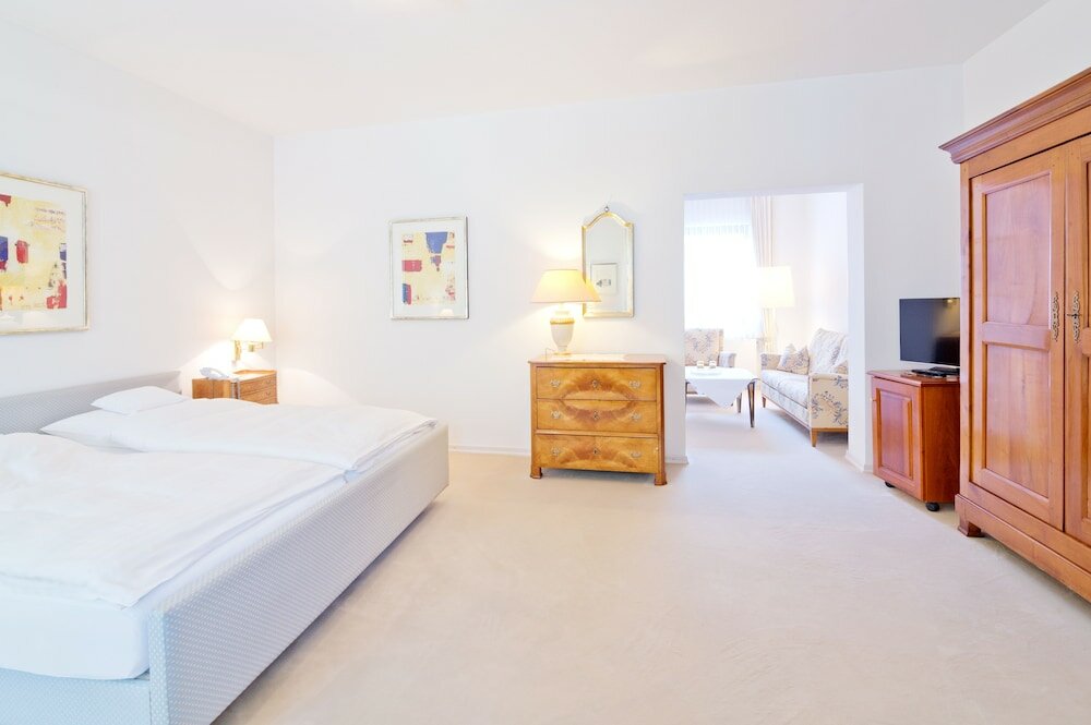 Фото Romantik Waldhotel Mangold