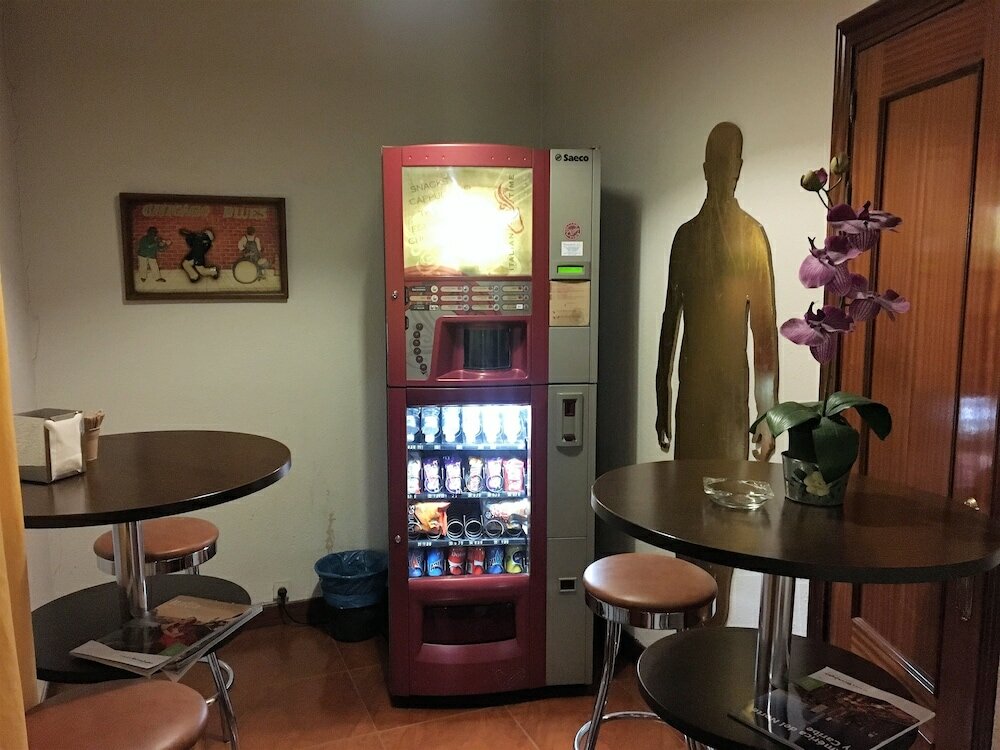 Фото Hostal Tokio