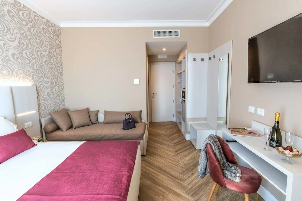 Фото The Boutique Hotel