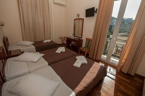 Гостиница Cecil Hotel