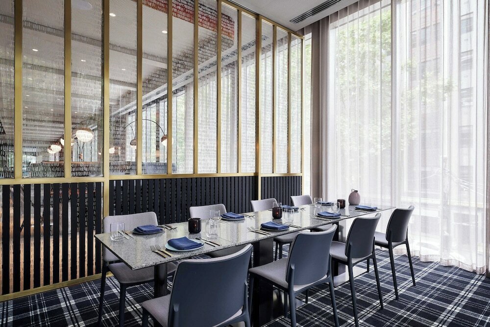 Фото W Melbourne