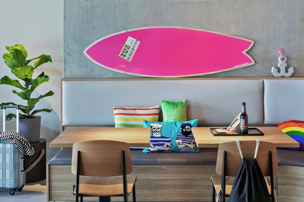 Фото Moxy Hamburg City