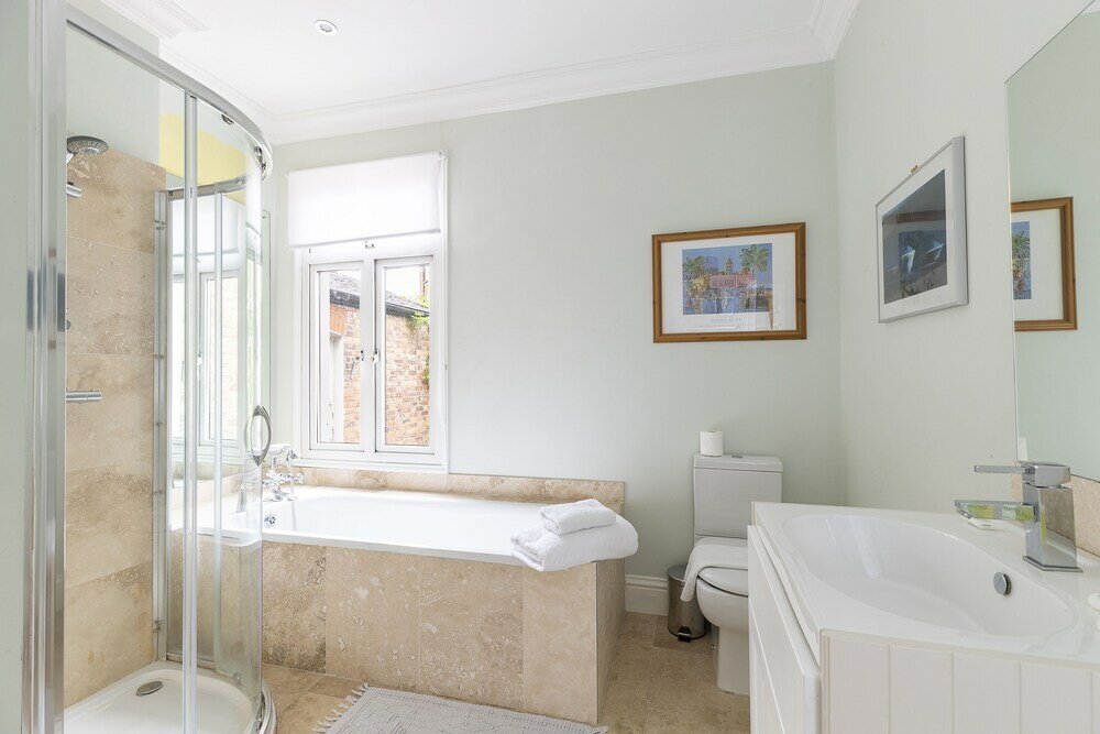 Фото Altido Charming 3 bed house with a rooftop terrace