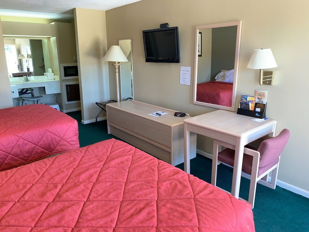 Фото Americas Best Value Inn Meridian