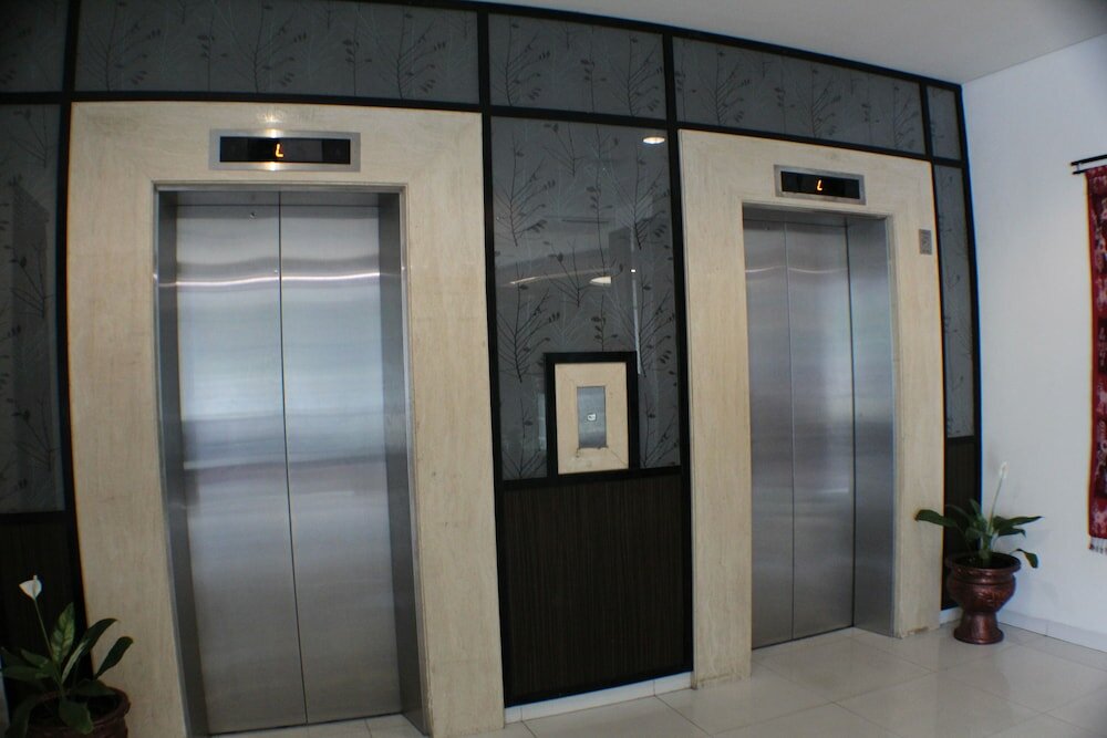 Фото Hotel 88 Embong Kenongo