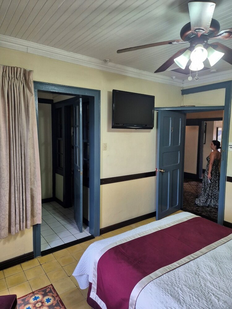 Фото Santo Tomas Hotel