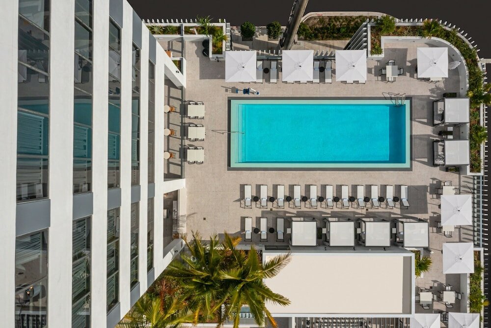 Фото Element Miami Brickell