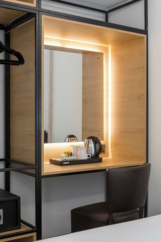 Фото St Giles Hotel - London