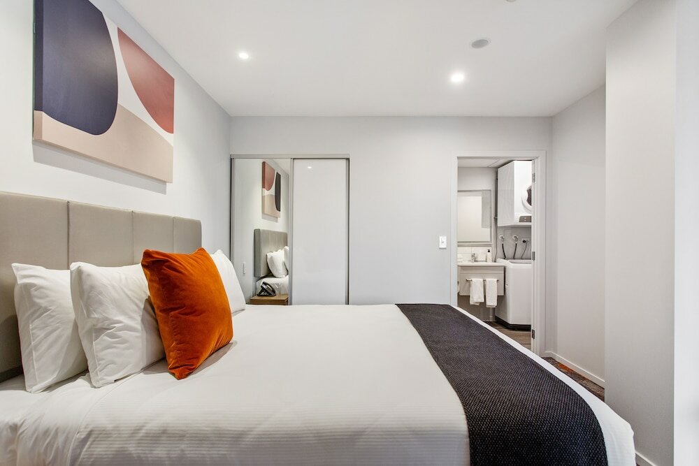 Фото Ramada by Wyndham Newmarket Auckland