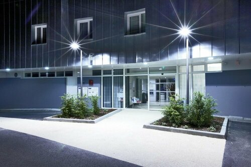 Внешний вид отеля Kyriad Prestige Vannes Centre - Palais des Arts в Ванне, фото 4