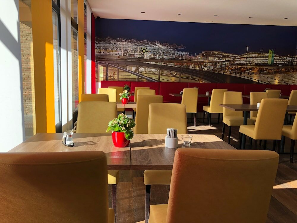 Фото Montana Hotel Köln-Bonn Airport