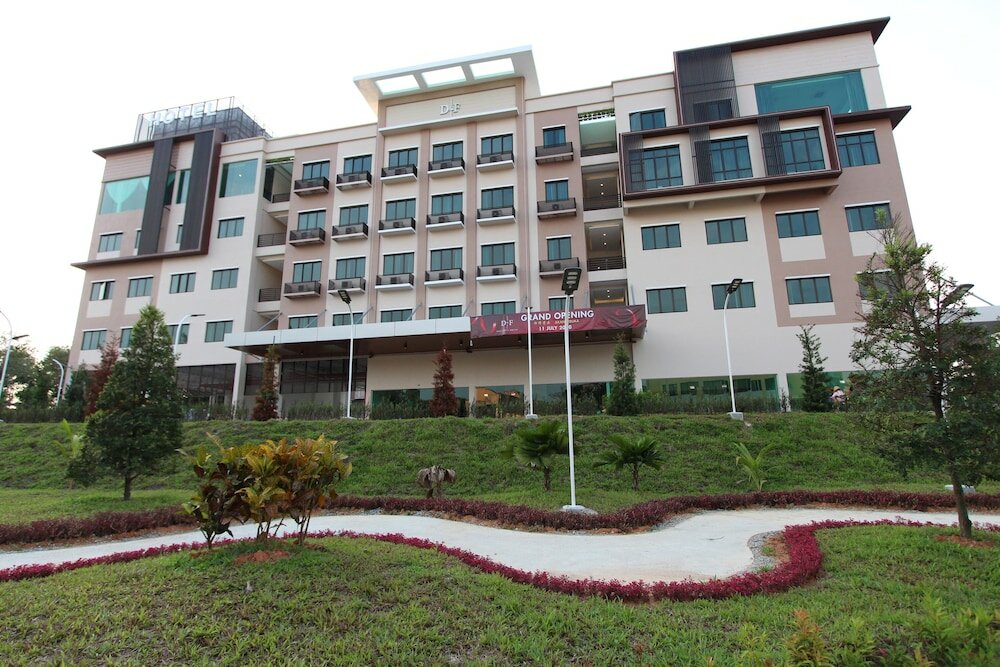 Фото D&f Boutique Hotel Seremban 2