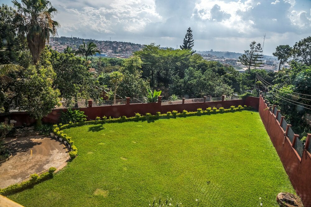 Фото Dolphin Suites