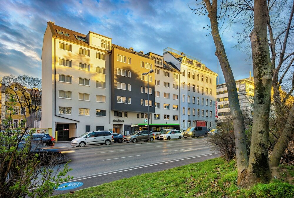 Фото отеля 1