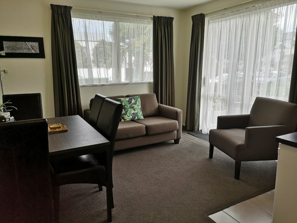 Фото Airport Palms Motel