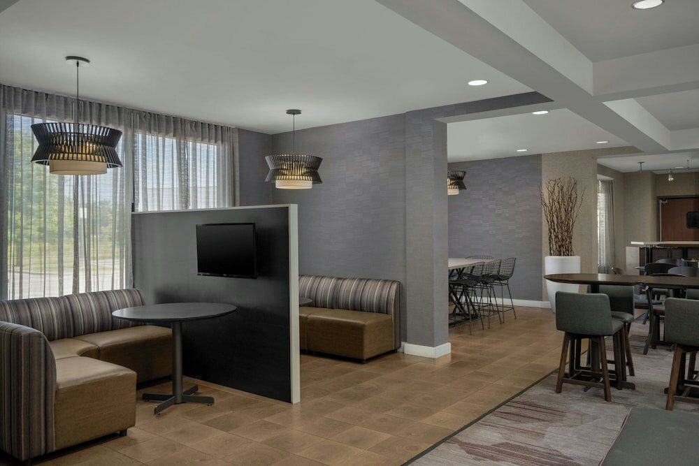 Фото Courtyard by Marriott Indianapolis Northwest