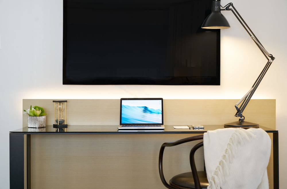 Фото Ambassador Chicago