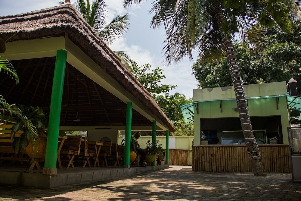 Фото Island Heights Hotel