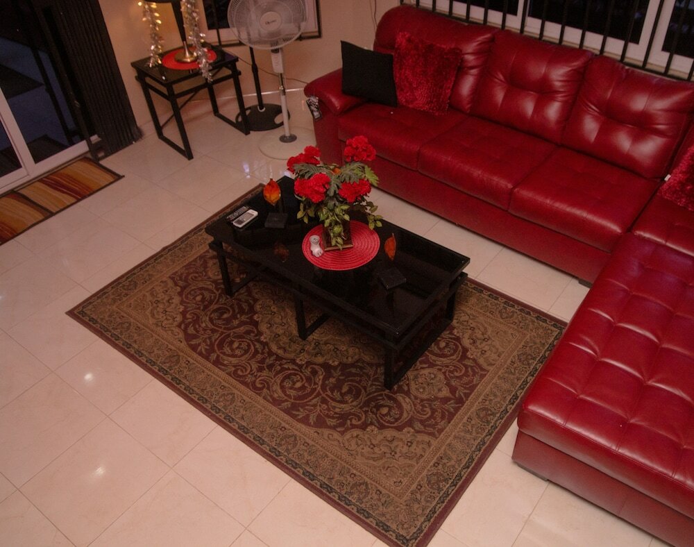 Фото Appiah's Royal Suites