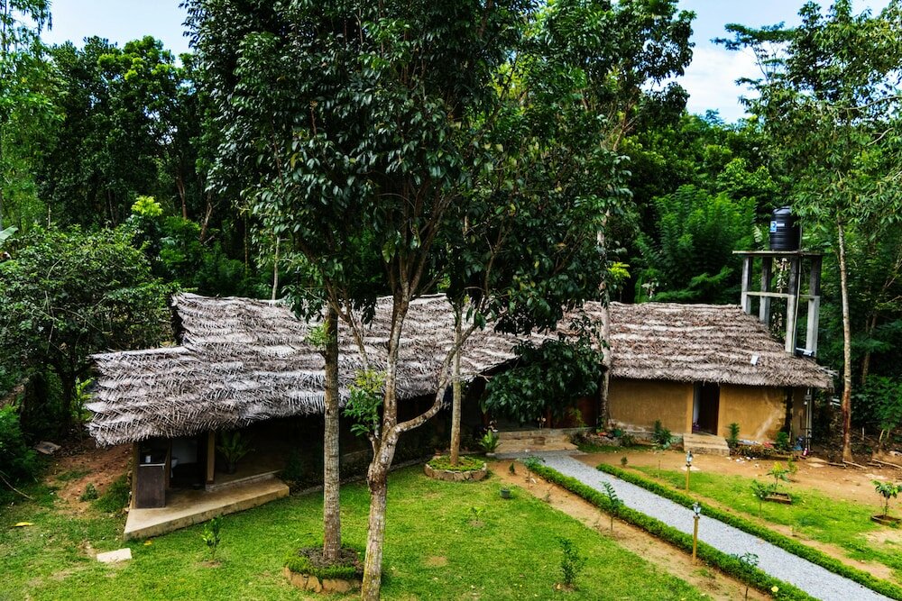 Фото Kandy Cabana Eco Resort