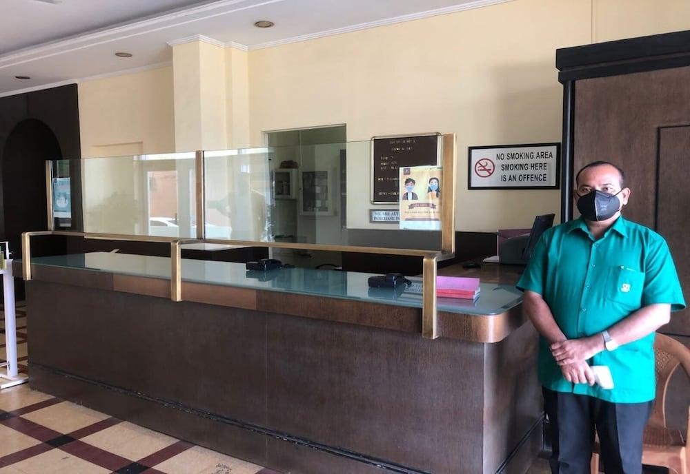 Фото Sea Green South Hotel