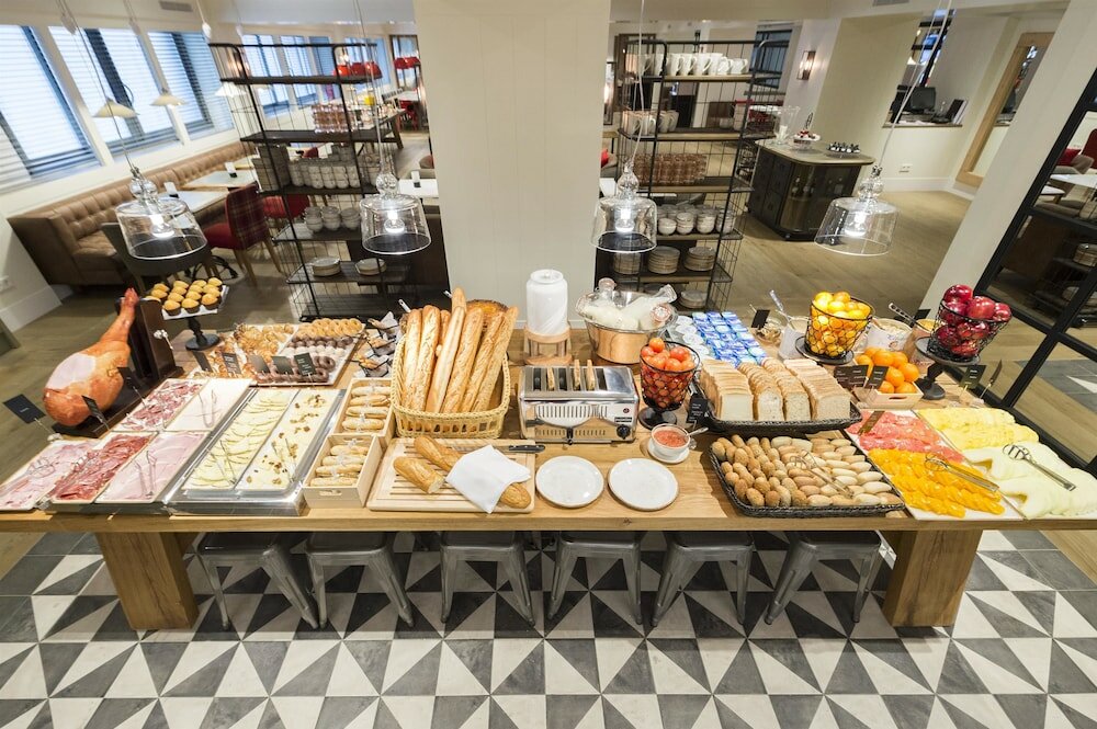 Фото Hotel Barcelona Universal