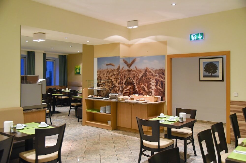 Фото Lucia Hotel