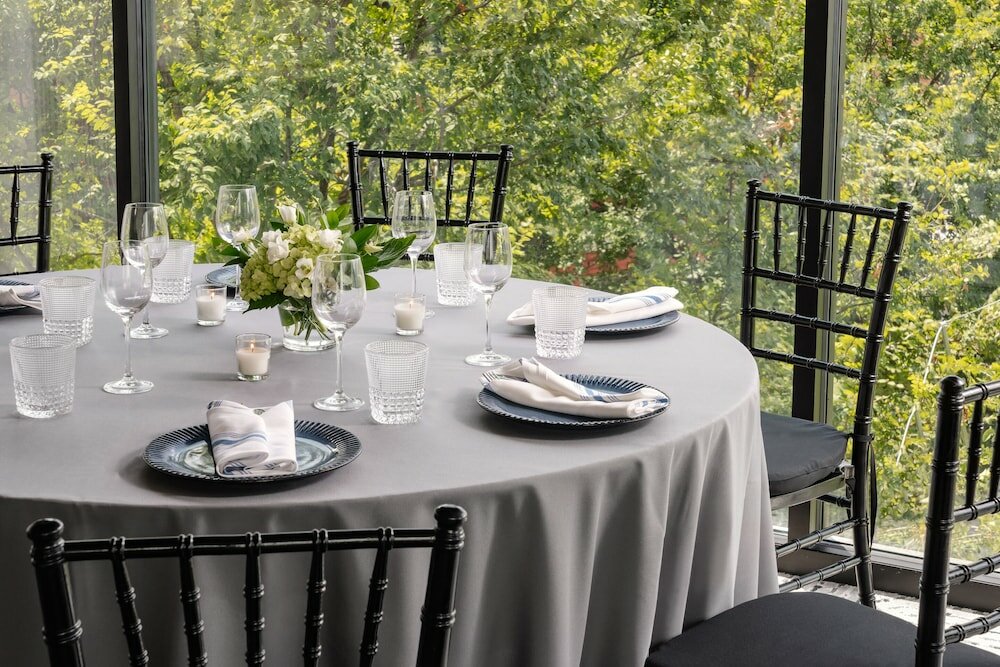 Фото Origin Austin, A Wyndham Hotel