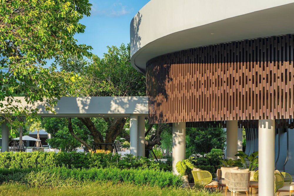 Фото Mercure Rayong Lomtalay Villas & Resort