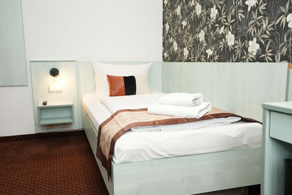 Фото Hotel Attaché