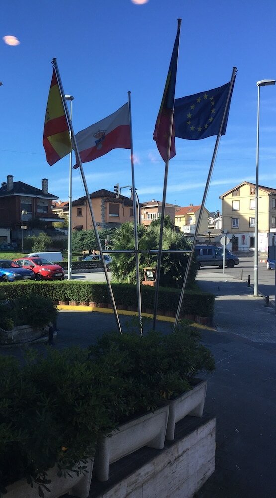 Фото Hotel Nueva Plaza