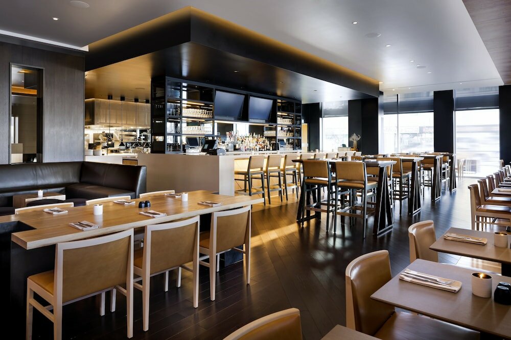 Фото Delta Hotels by Marriott Toronto