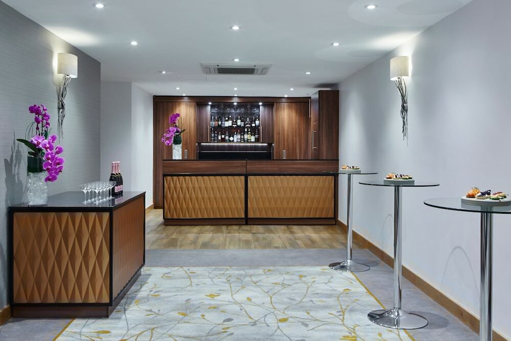 Фото Delta Hotels Cheshunt