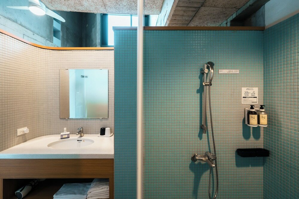 Фото The Light Inn