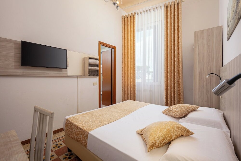 Фото Lilium Hotel