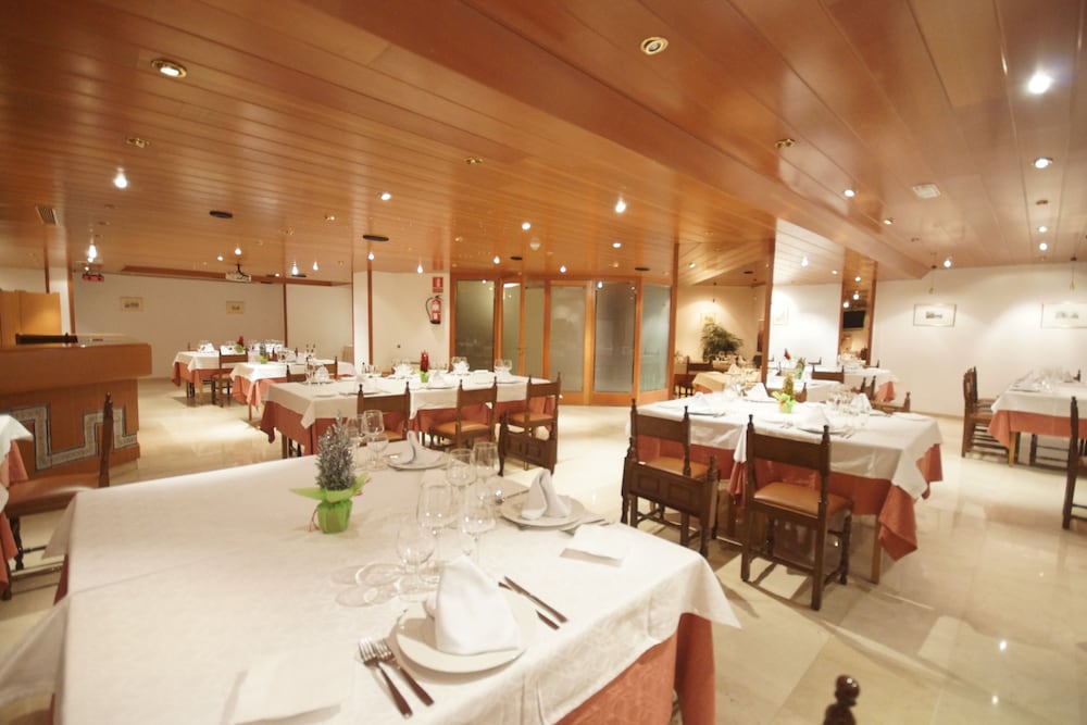 Фото Hotel Folch