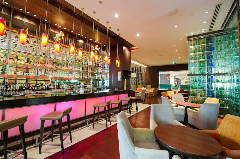 Фото Holiday Inn Bangkok Silom