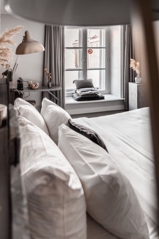 Фото Mother Goose Hotel