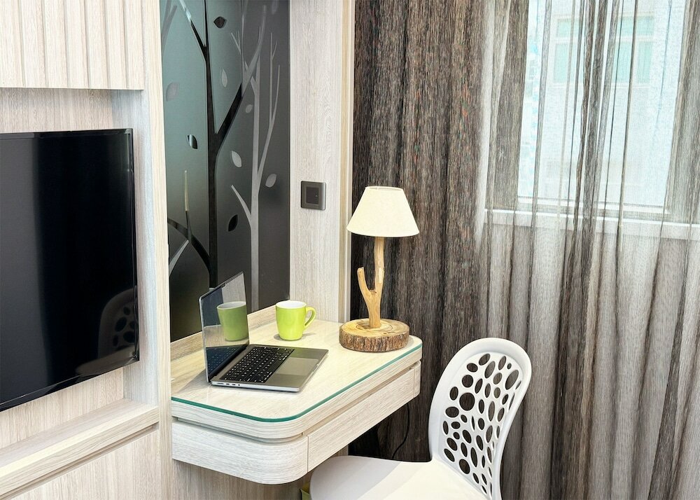 Фото Stanford Hillview Hotel