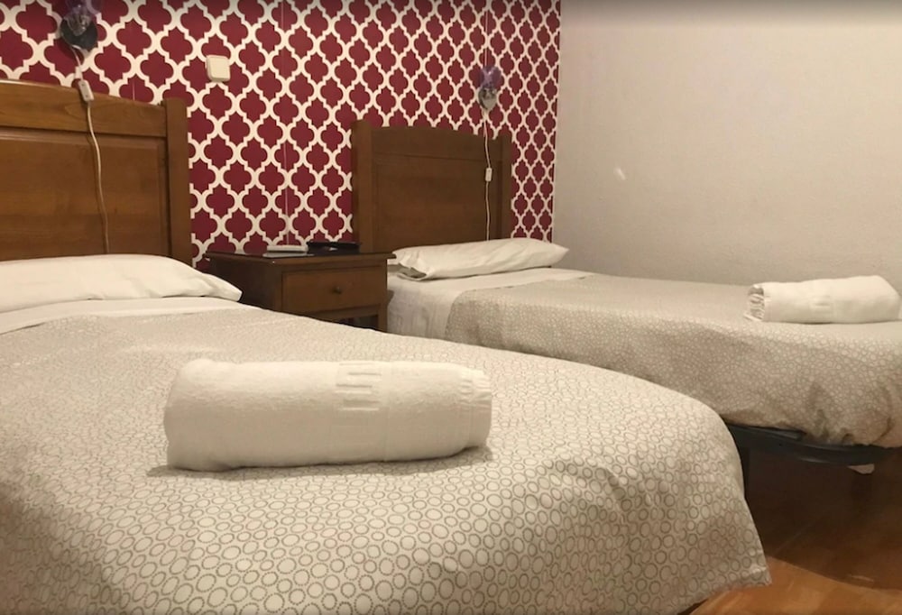 Фото Hostal Los Perales