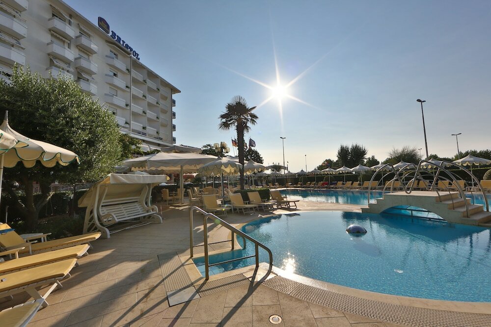 Фото Hotel Bristol