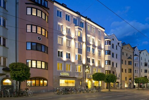 Внешний вид отеля Hotel Maximilian Stadthaus Penz в Инсбруке, фото 1