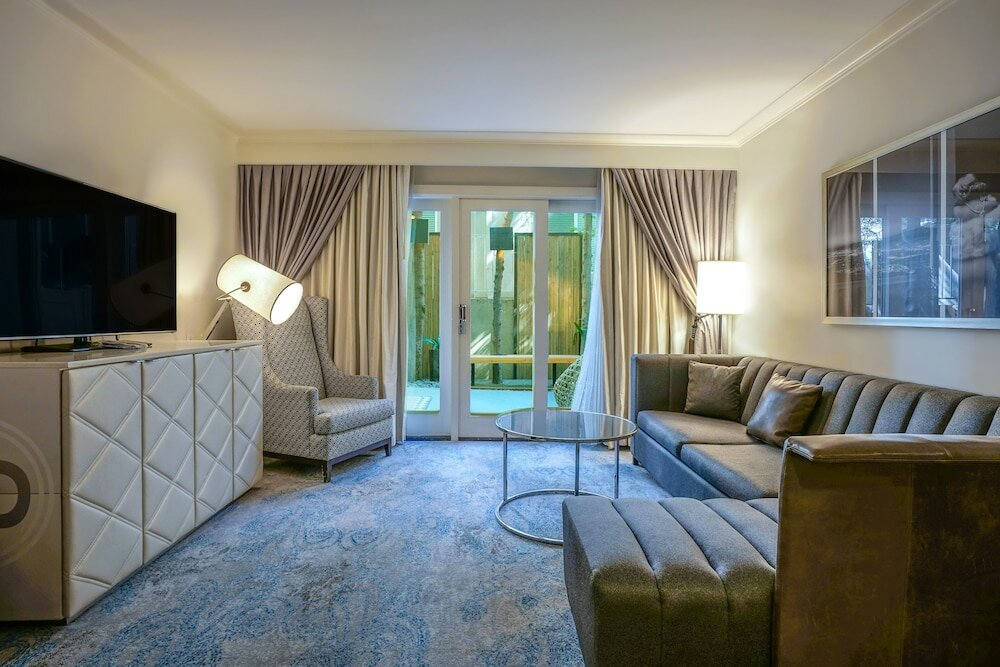 Фото Hotel Amarano Burbank - Hollywood