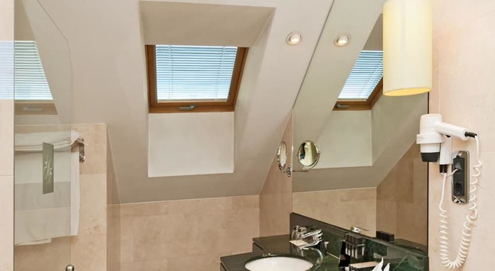 Фото Hotel Valladolid Recoletos