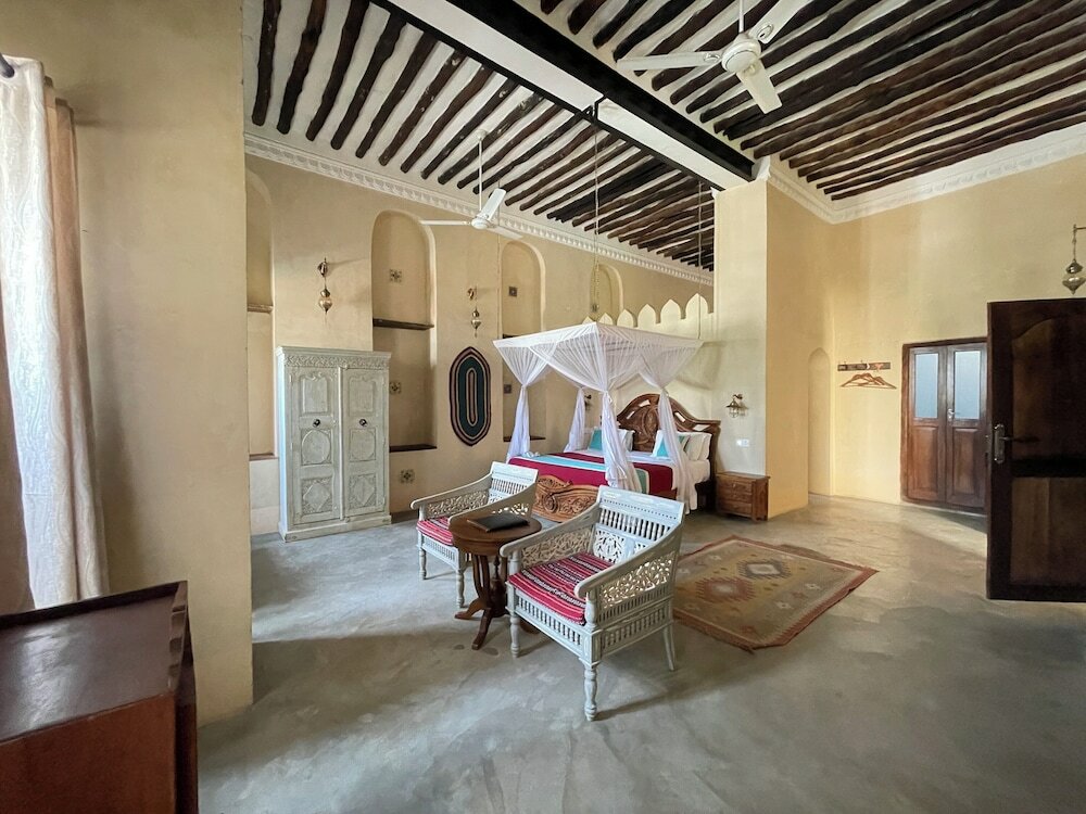 Фото Mizingani Seafront Hotel