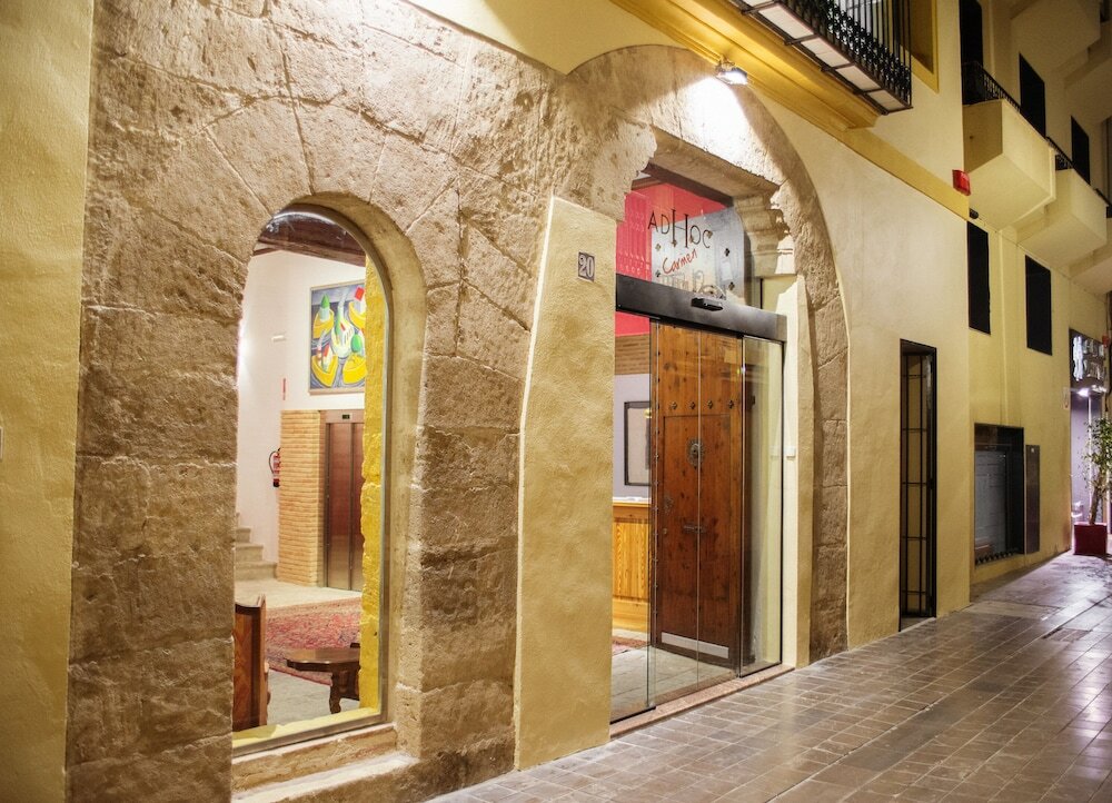 Фото Hotel Adhoc Carmen