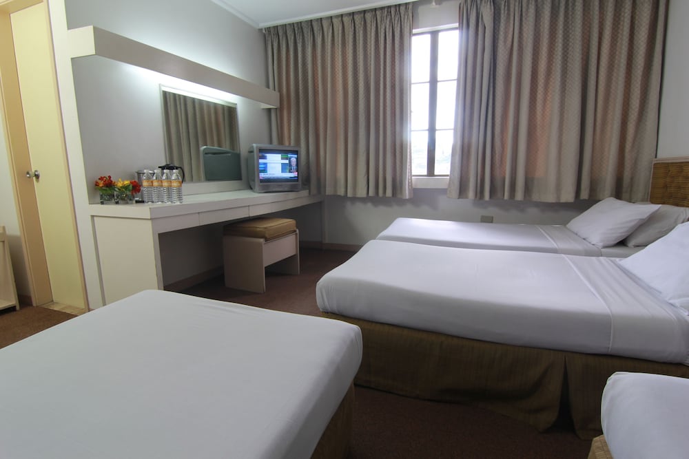 Фото Hotel Supreme